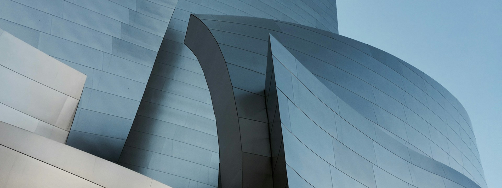 Sales strategy trends 2026: Boost IT sales with AI